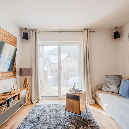 Apartment In Near Lift, Cleaning Included *