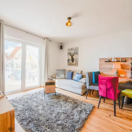 Hochwertige Mit Tollem Ausblick, Cleaning Included Apartment *